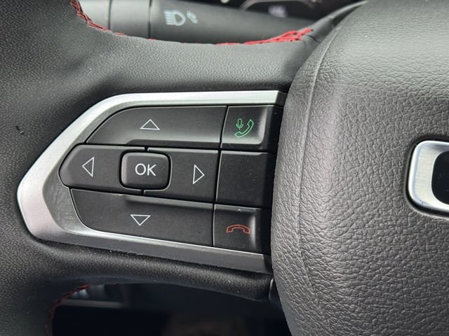 Used 2023 Silver Jeep Trailhawk image 21