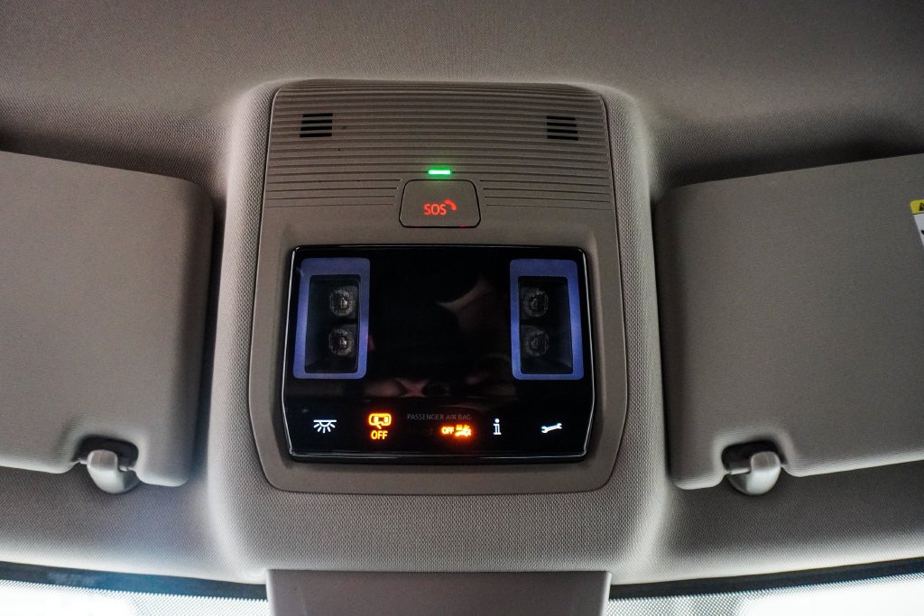 Used 2026 Blue Volkswagen SE w/Technology image 25