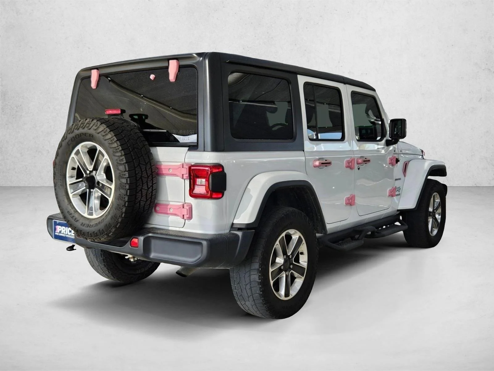 Used 2018 Bright White Clearcoat Jeep Sahara image 5