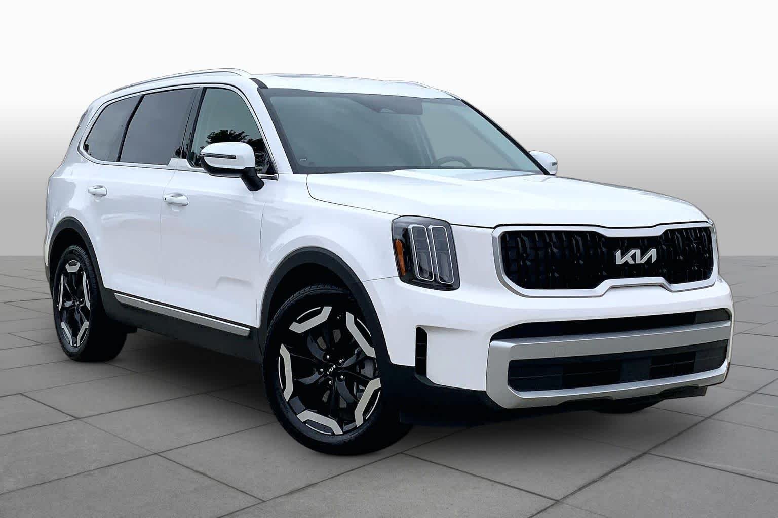 Pre-Owned 2024 Kia Telluride EX