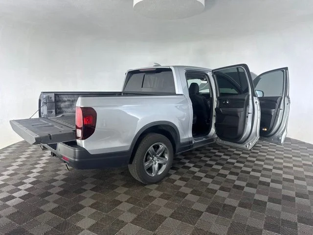 Used 2023 Silver Honda RTL-E image 17