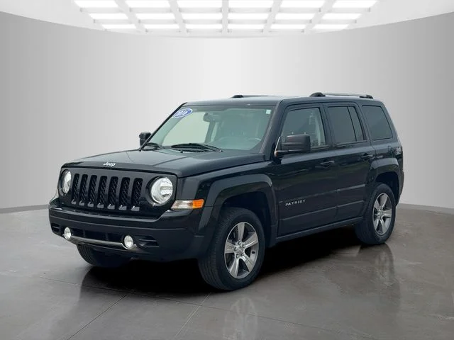 Certified Used 2016 Black Jeep Latitude image 3