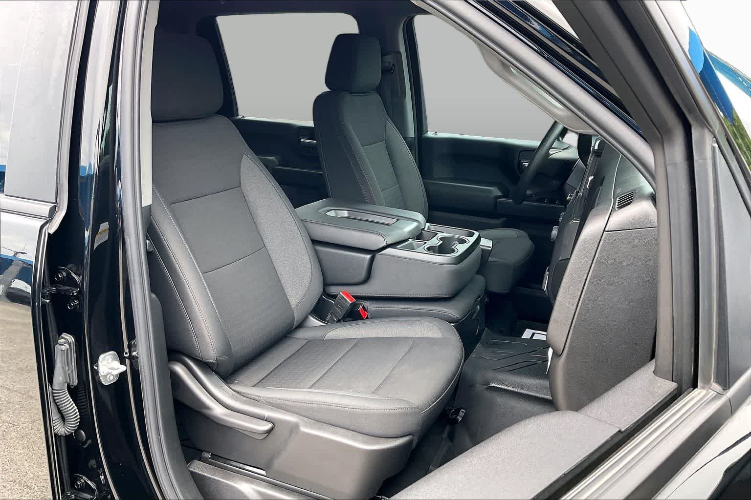 Used 2025 Black Chevrolet Custom image 8