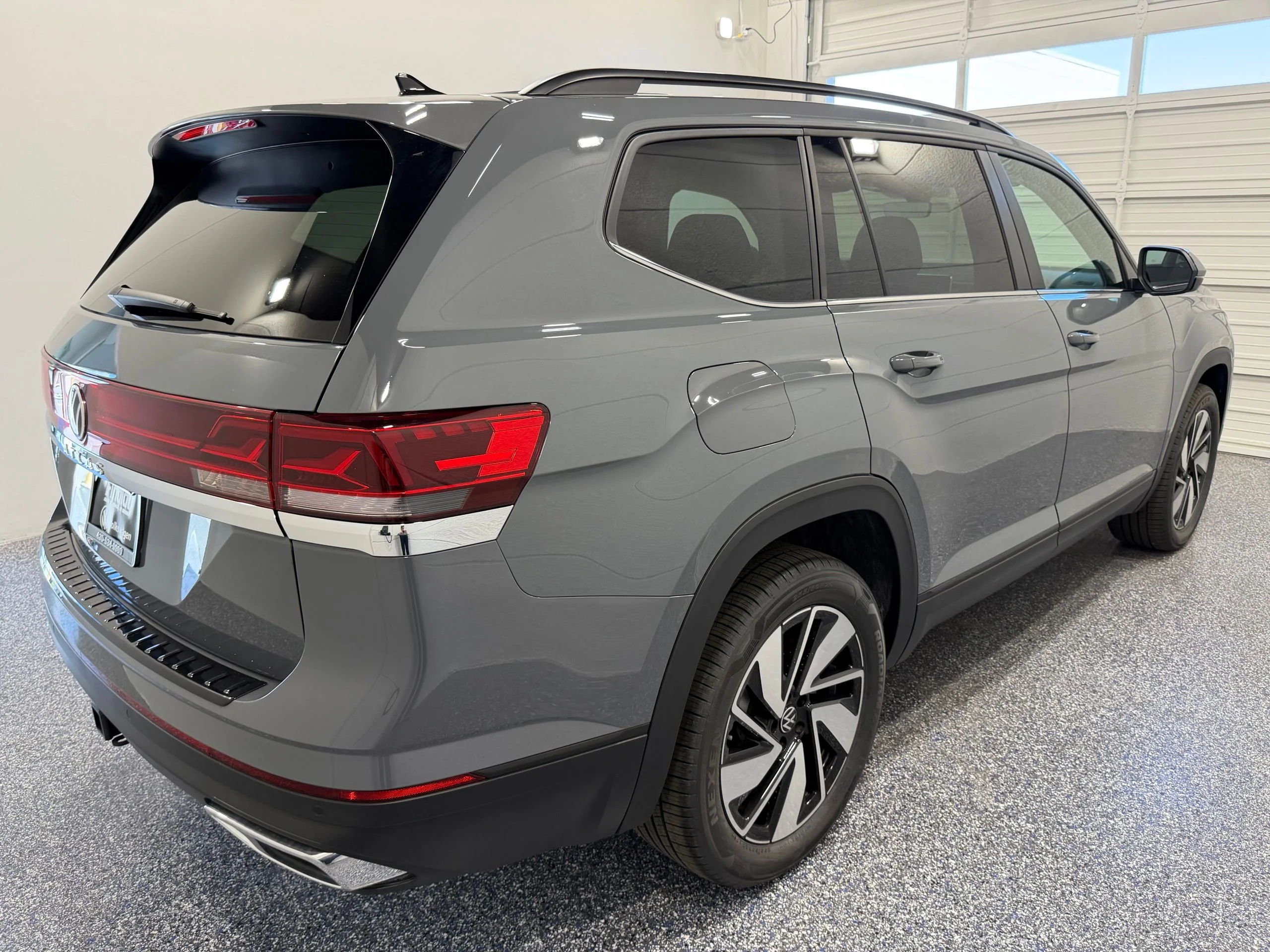 2026 Volkswagen Atlas SE w/Tech - Photo 6
