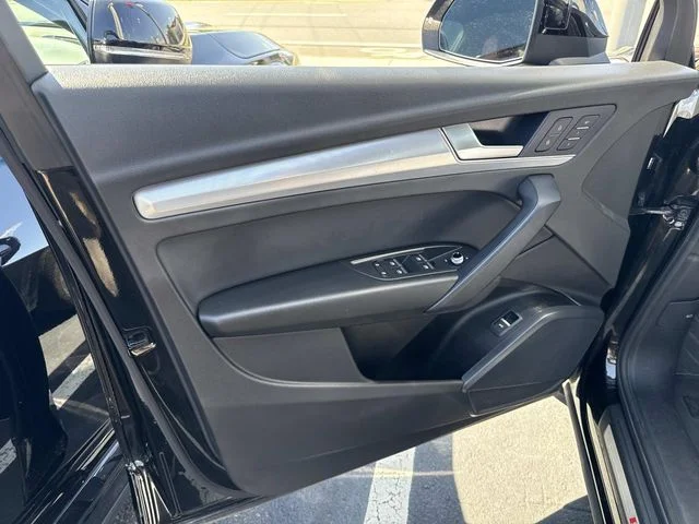 2025 Audi Q5 Premium - Photo 19