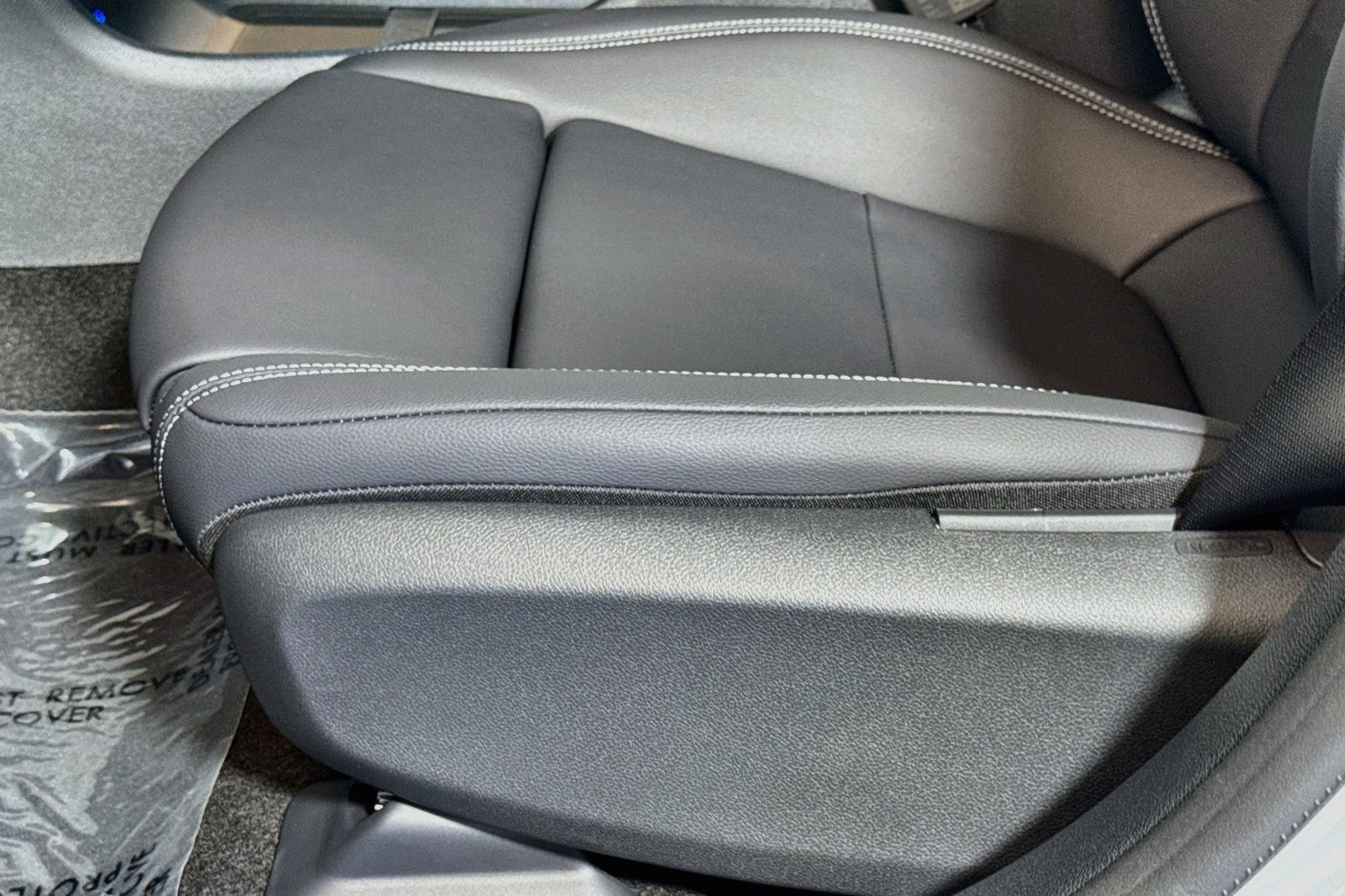 New 2027 MANUFAKTUR Alpine Grey Mercedes-Benz CLA 220 Hybrid image 17