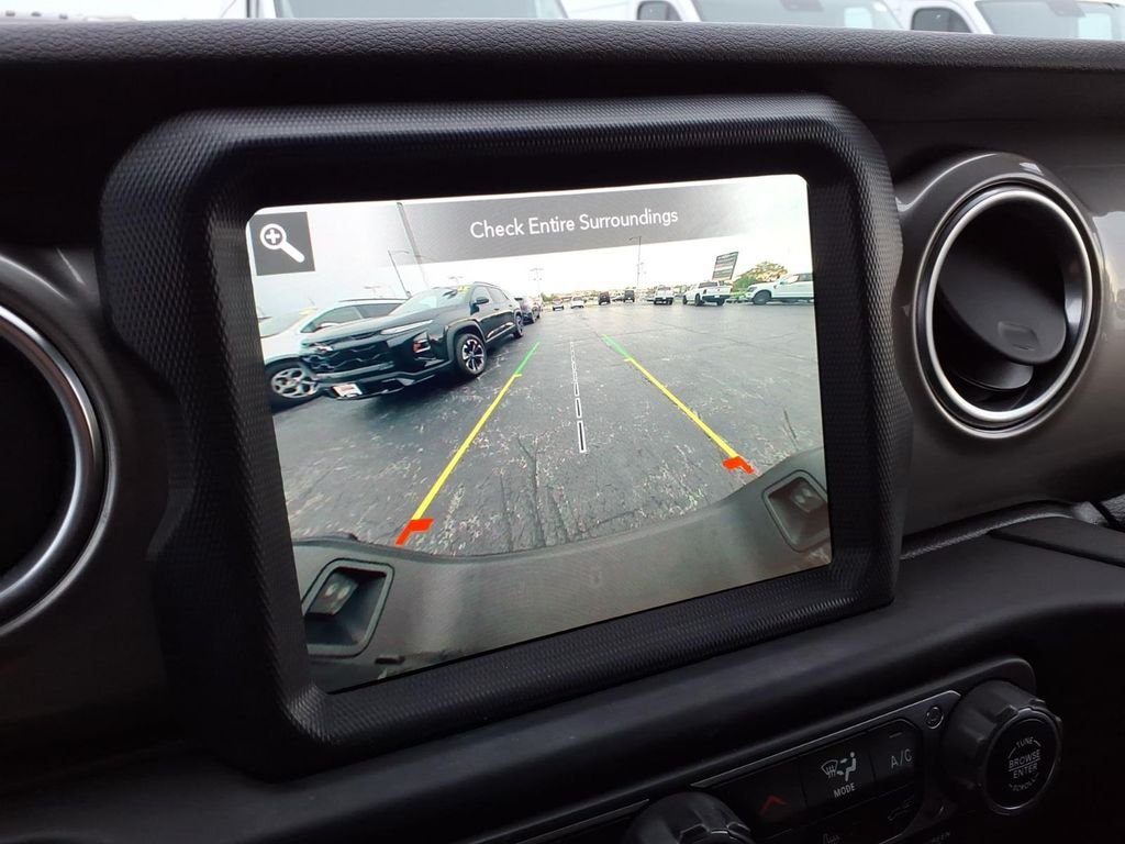 Certified Used 2020 Black Jeep Overland image 16