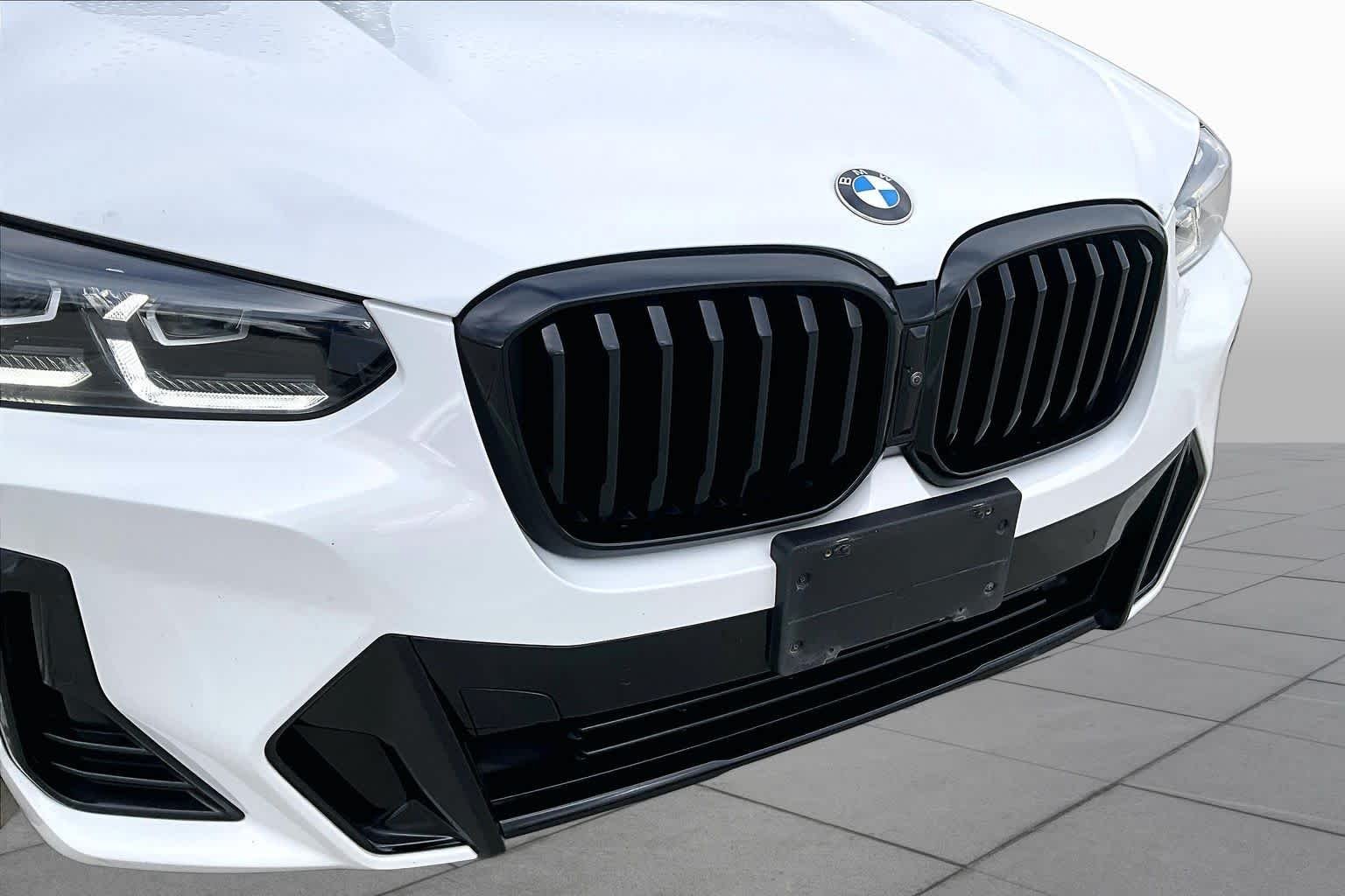 Used 2024 Alpine White BMW sDrive30i image 28