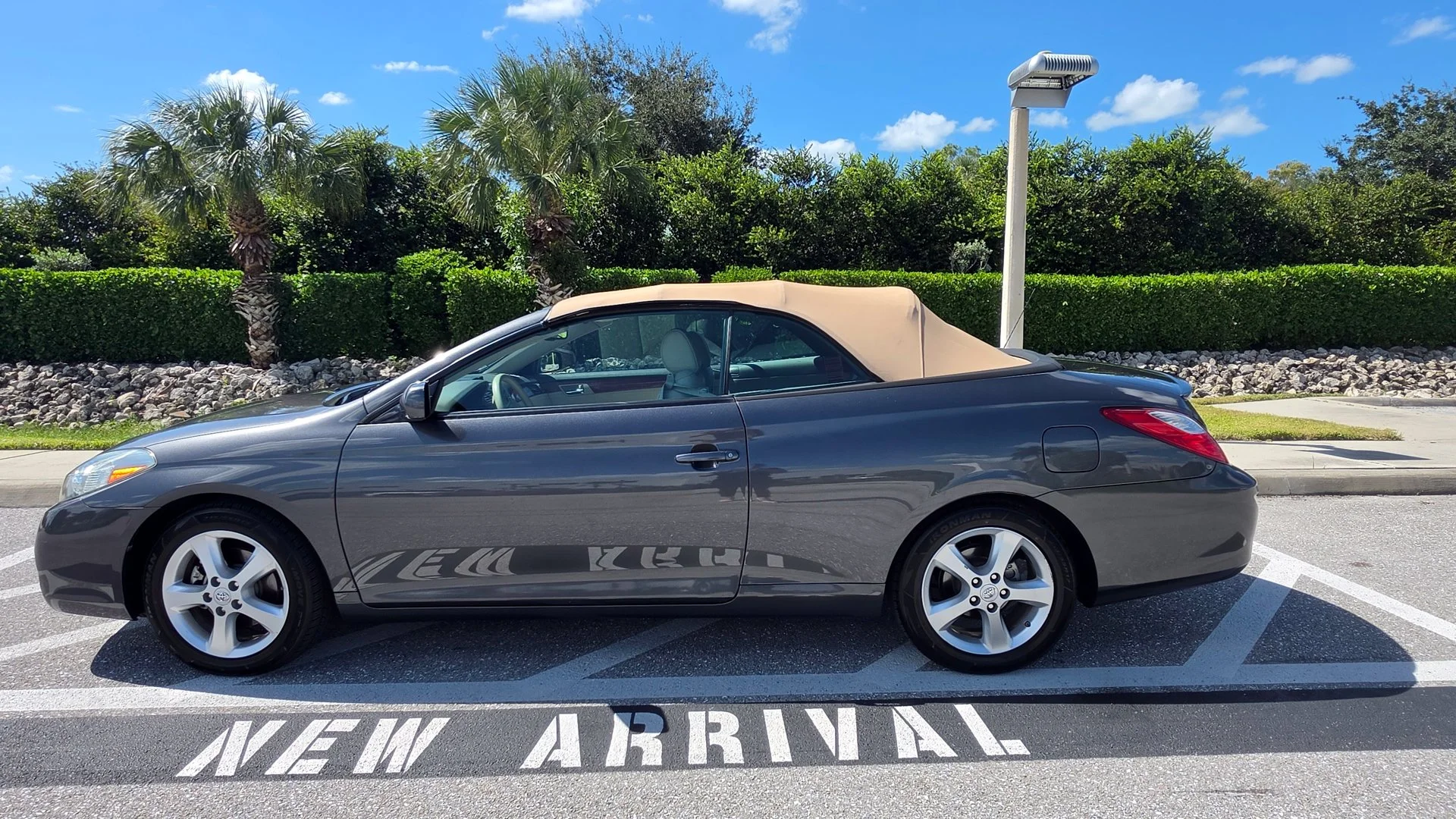 Used 2008 Gray Metallic Toyota SLE image 8