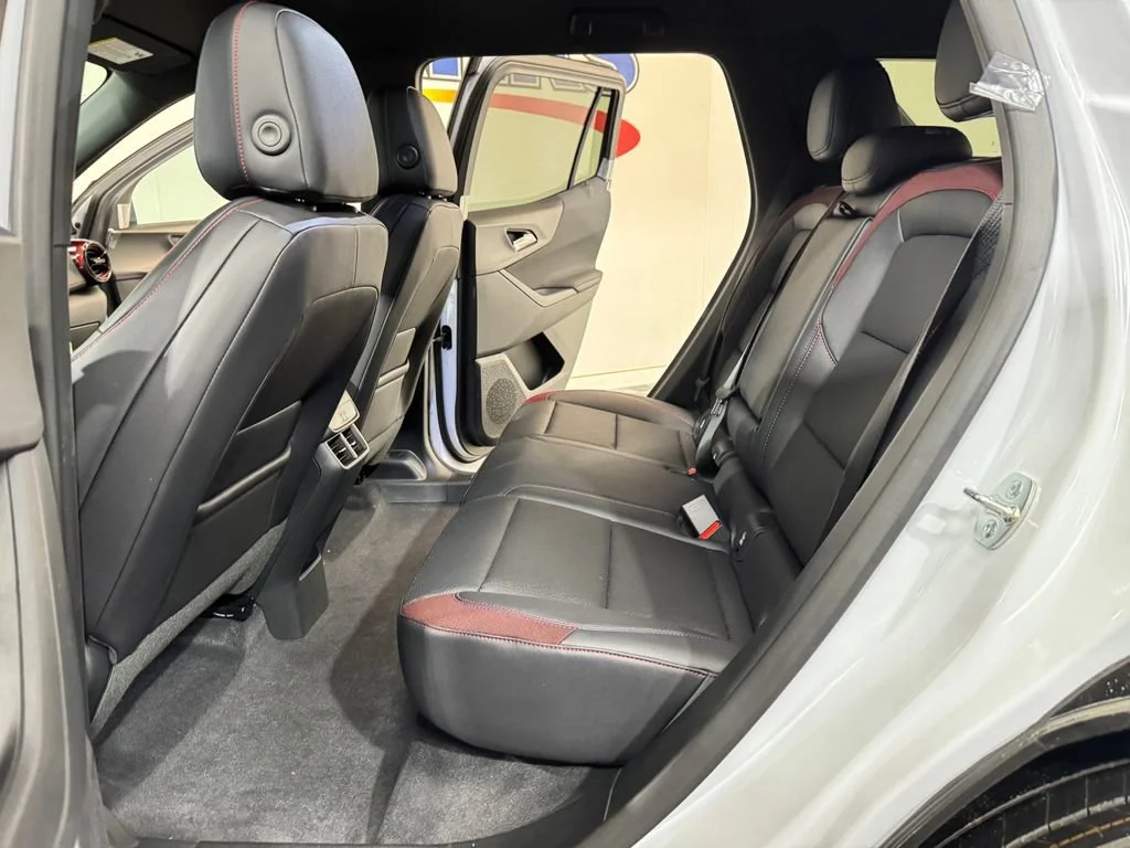 New 2026 Polar White Tricoat Chevrolet RS image 10