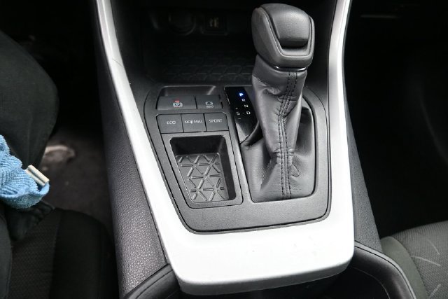 Used 2025 Midnight Black Metallic Toyota XLE image 12