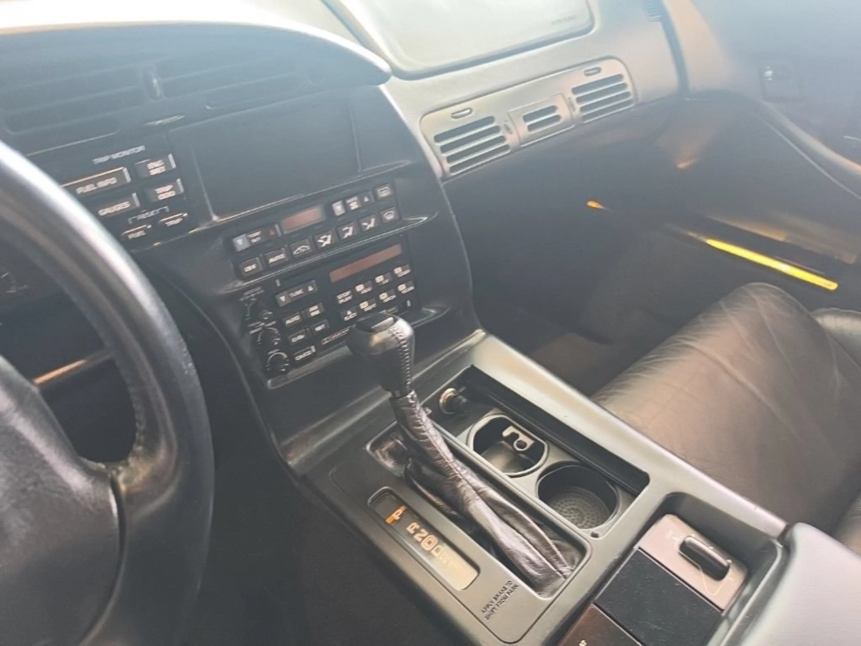 Used 1994  Chevrolet 2dr Convertible image 10