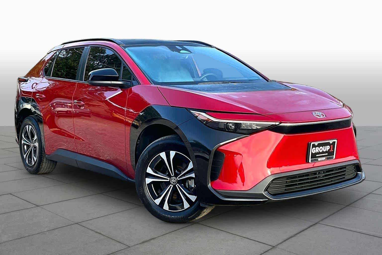 Used 2024 Toyota bZ4X XLE with VIN JTMAAAAA8RA033320 for sale in Austin, TX