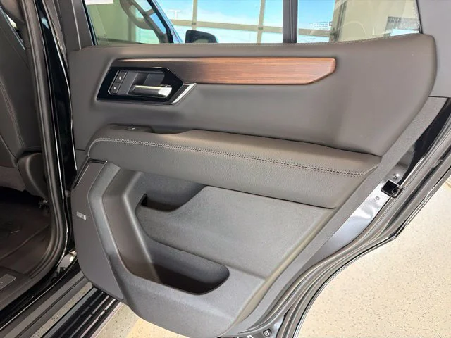 2027 GMC Yukon Denali - Photo 52
