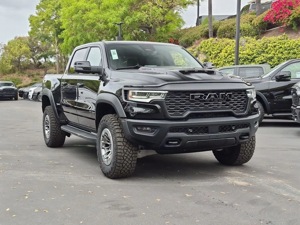 New 2026 Diamond Black Crystal Pearl-Coat Exterior Paint RAM RHO image 3