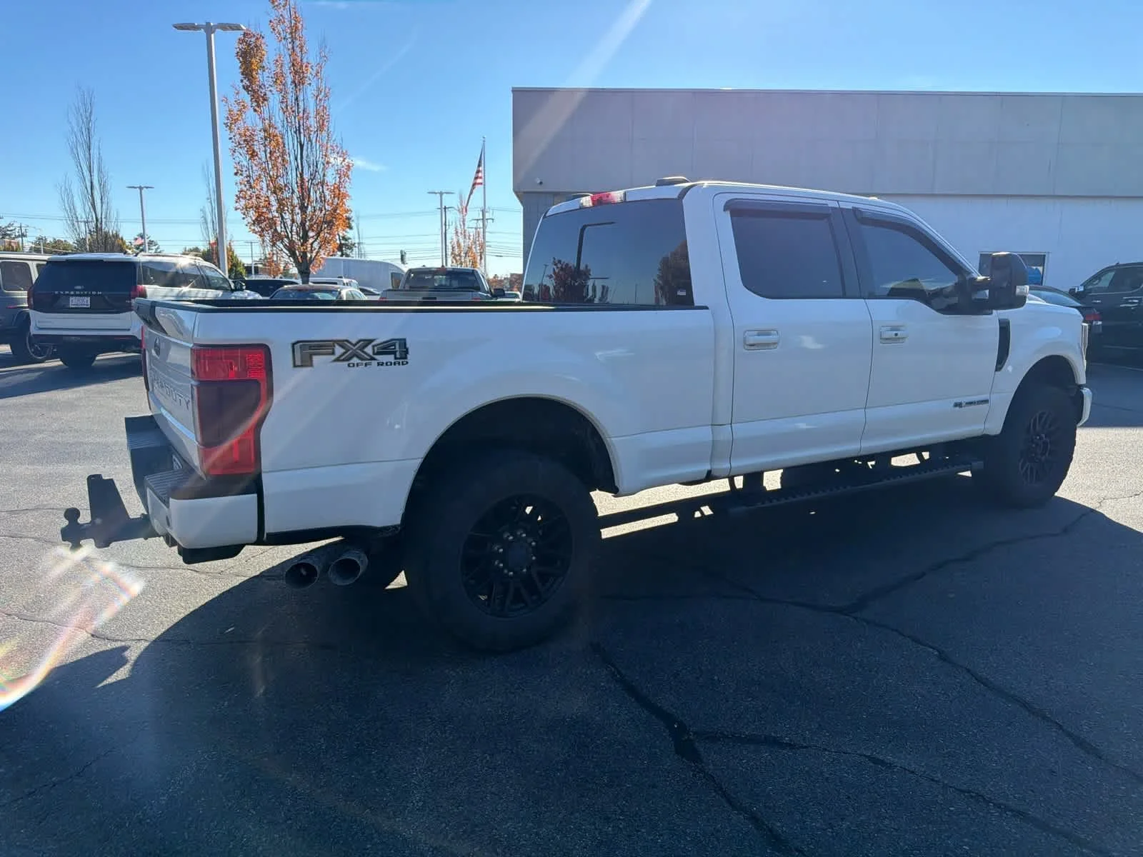 Used 2021 Star White Metallic Tri-Coat Ford LARIAT image 8
