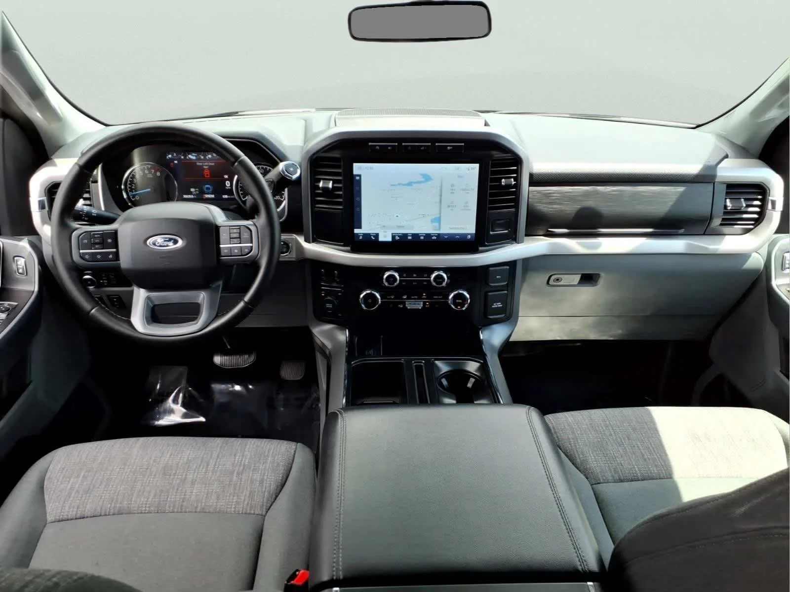Used 2023 Avalanche Gray Ford XLT image 17