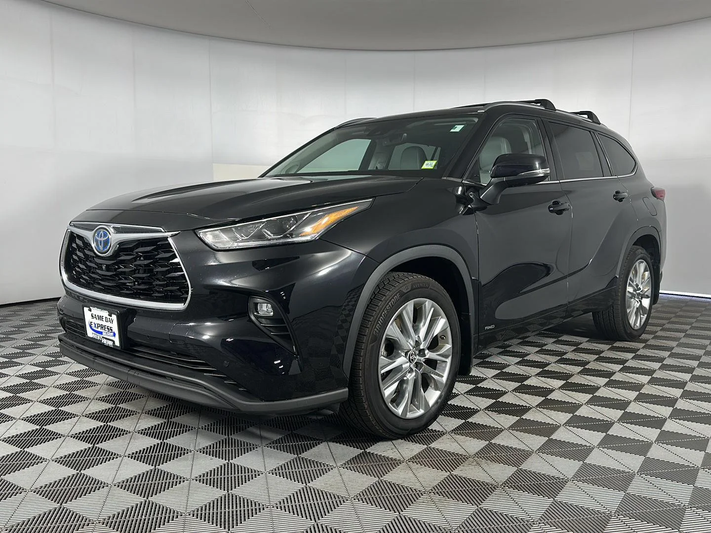 Used 2022 Midnight Black Metallic Toyota Limited image 3