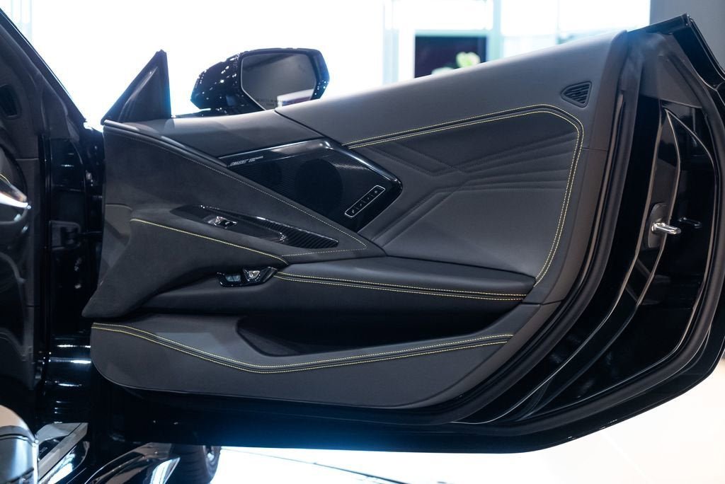 Used 2025 Black Chevrolet Z06 image 42