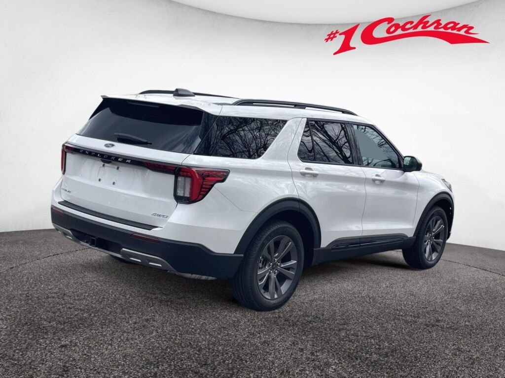 New 2026 Star White Metallic Tri-Coat Ford Active w/200A Pkg image 7