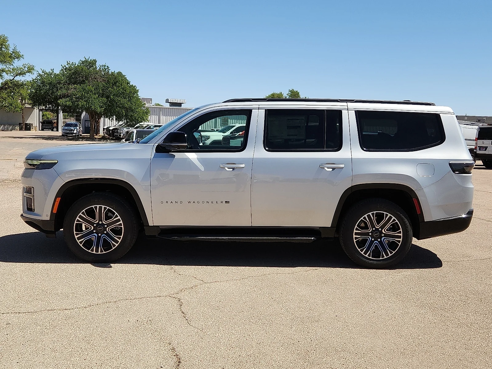 New 2026 Silver-Zynith  Paint Jeep 4X4 image 2