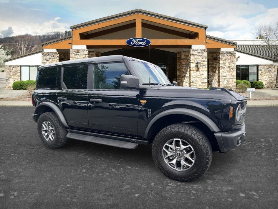 Used 2025 Shadow Black Ford Badlands image 3
