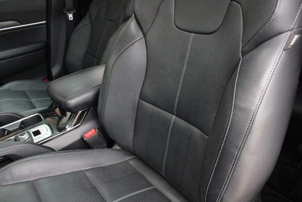 Used 2021 Gray Kia EX image 6