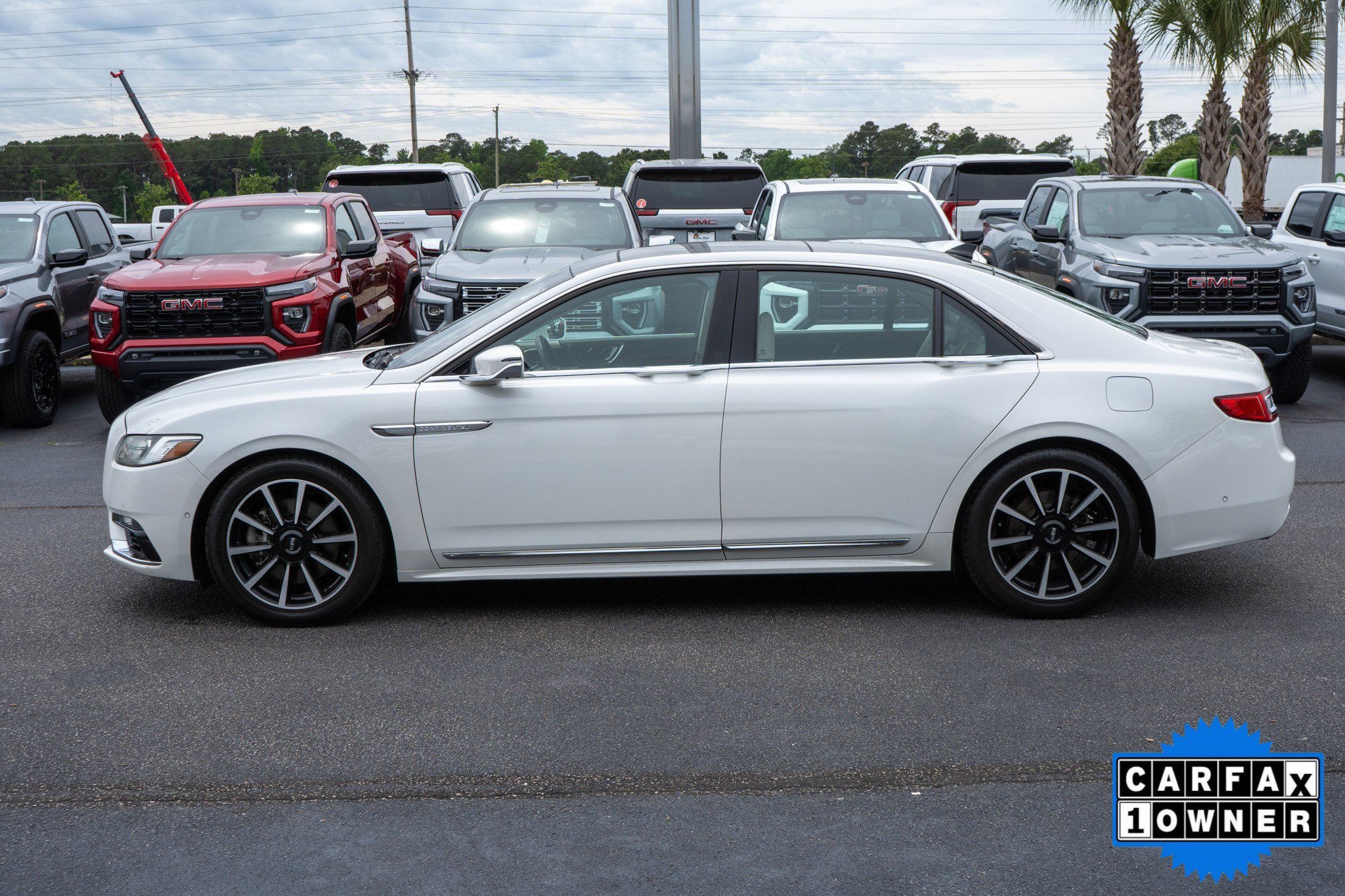 Used 2020 White Lincoln Reserve image 6