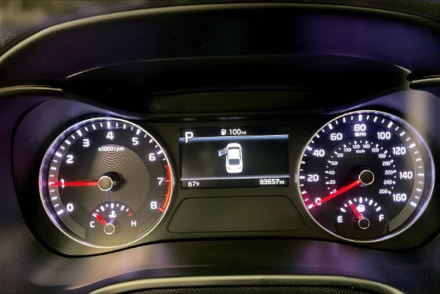 Used 2022 White Kia GT-Line image 12