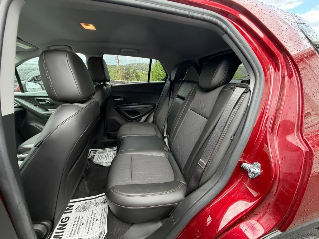 Used 2022 Crimson Metallic Chevrolet LT image 10