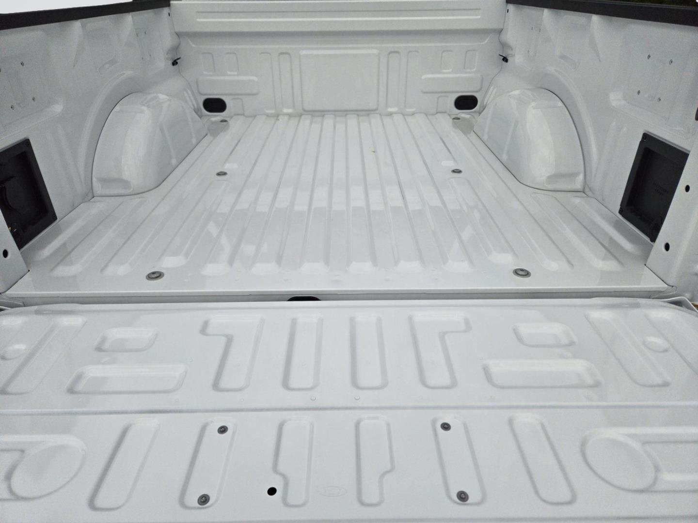 New 2026 Oxford White Ford Lariat® image 20