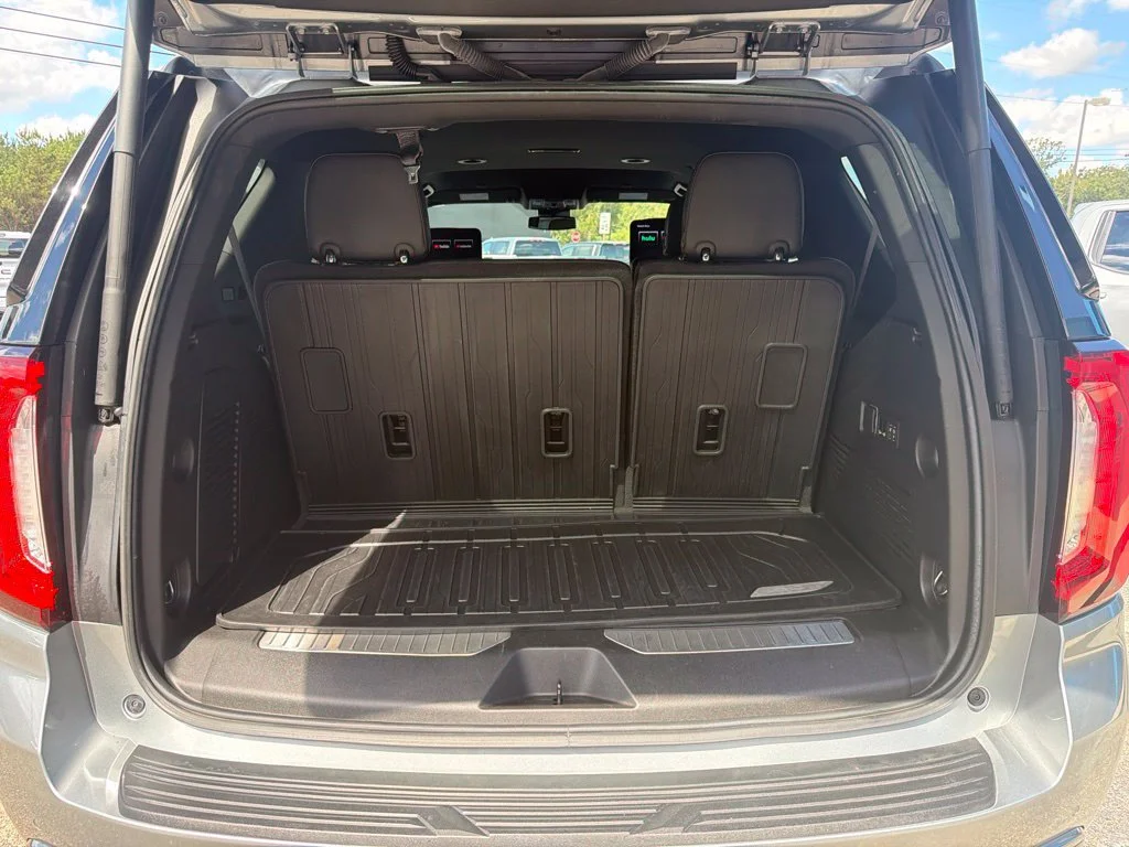 Used 2024 Sterling Metallic GMC AT4 image 36