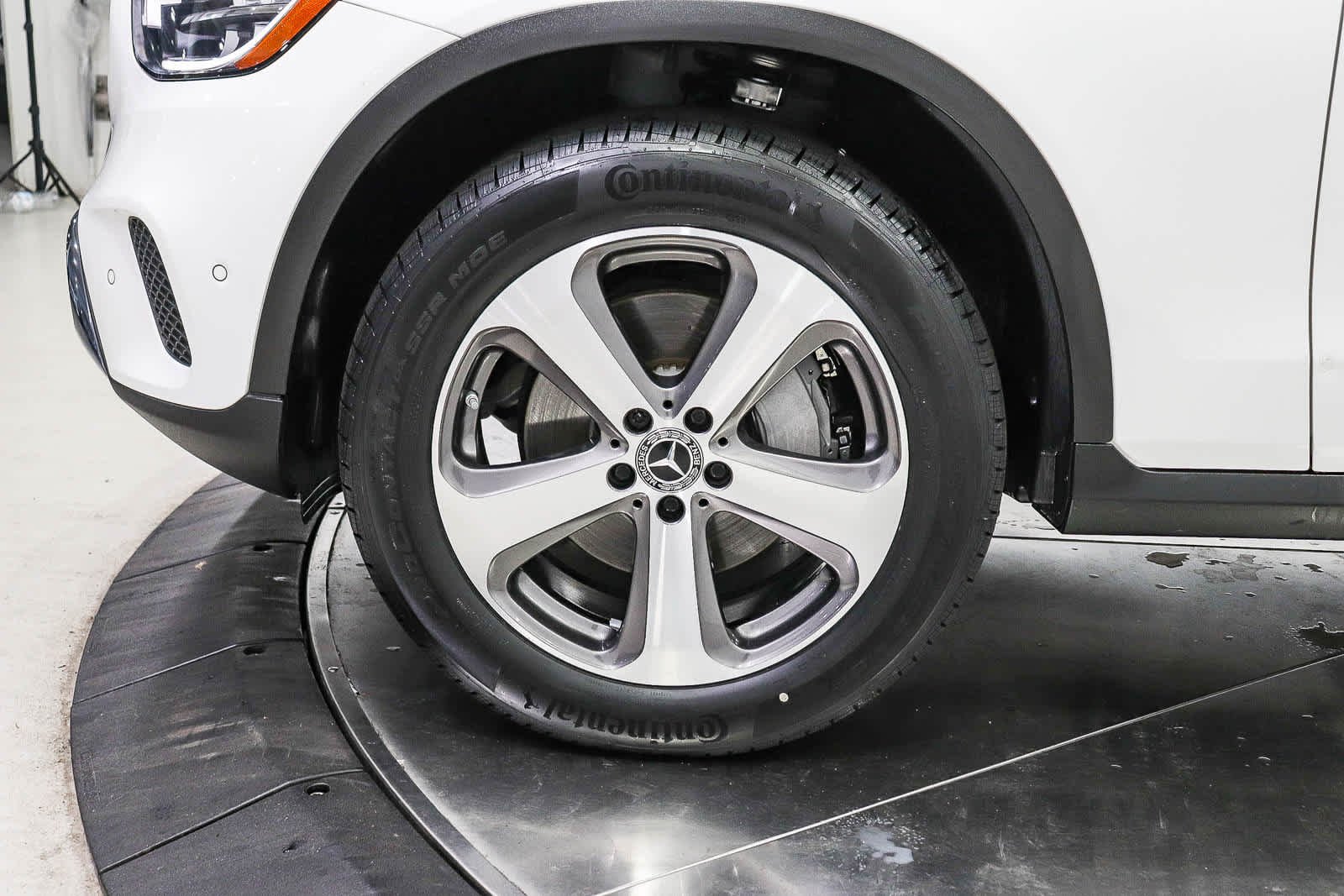 Used 2022 Polar White Mercedes-Benz GLC 300 image 9