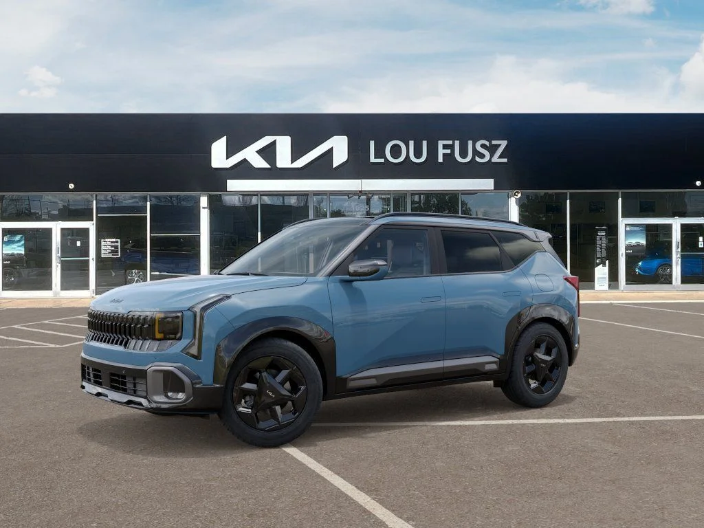 New 2027 Frost Blue Kia X-Line S image 3
