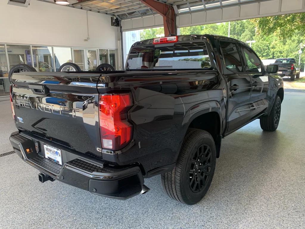 2026 Chevrolet Colorado Work Truck - Photo 9