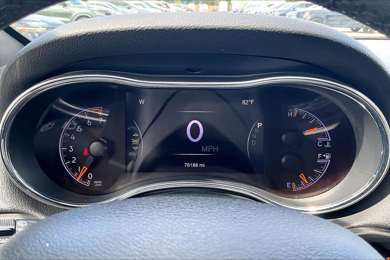Used 2020 Diamond Black Crystal Pearlcoat Jeep Limited image 24