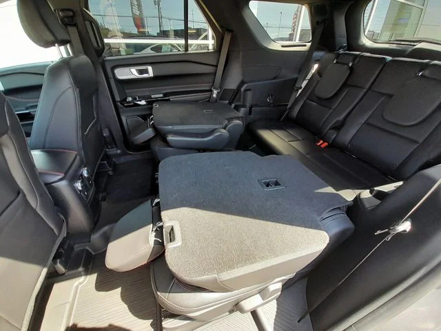 Used 2023 Gray Metallic Ford ST-Line image 50