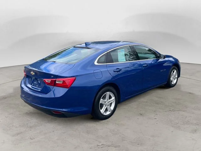 Used 2023 Blue Chevrolet LT image 5