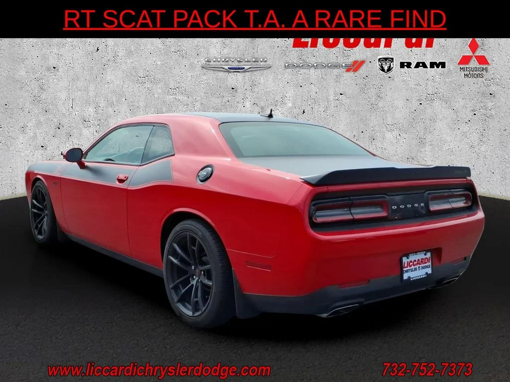 Used 2022 Red Dodge R/T Scat Pack image 4