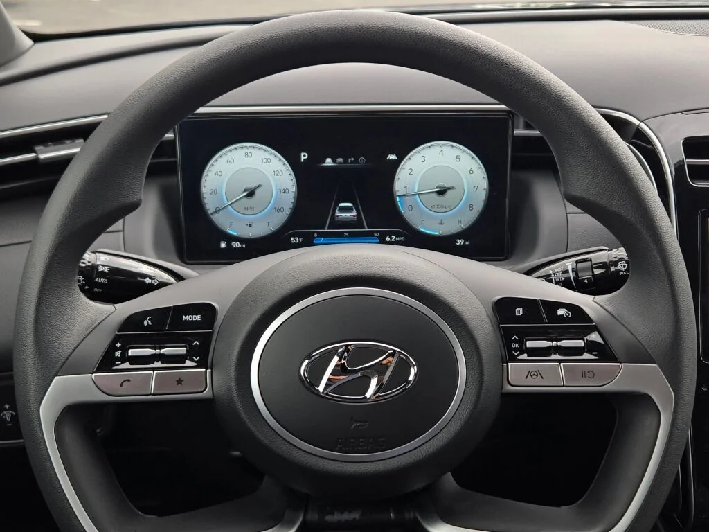 Used 2024 Black Hyundai SEL image 33