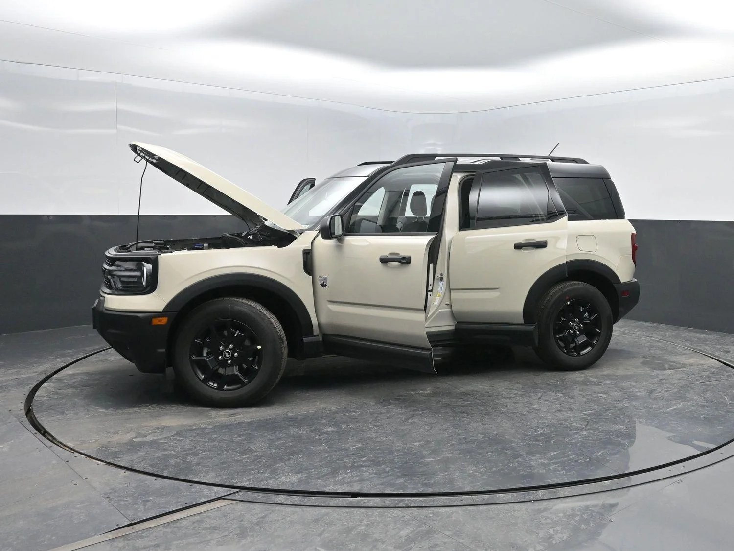 New 2025 Desert Sand Ford Big Bend® image 46