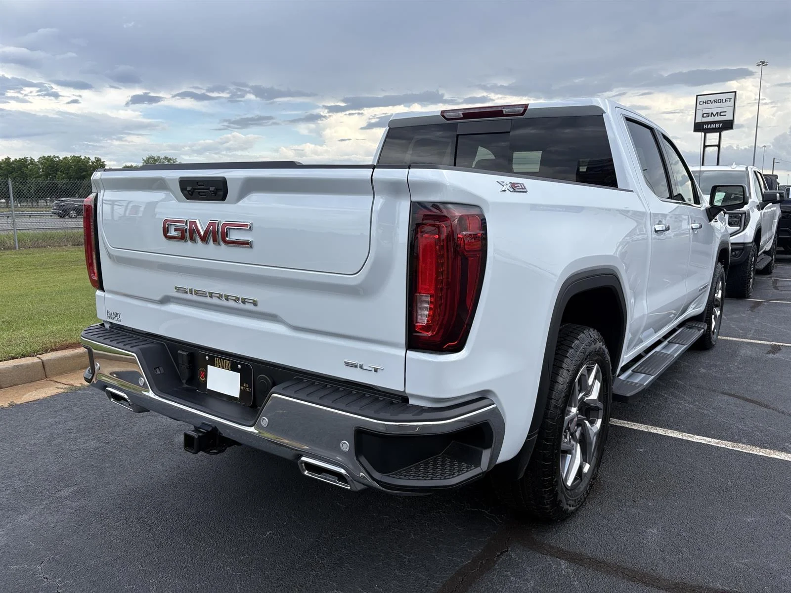 Used 2026 Glacier White Tricoat GMC SLT image 6