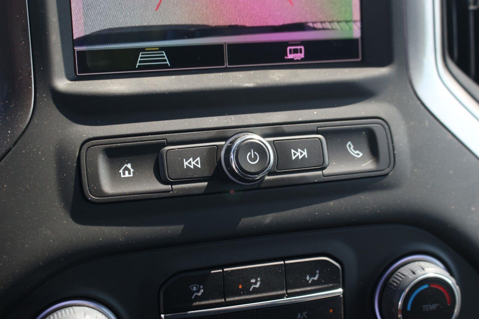 Used 2026 Summit White Chevrolet Custom image 25