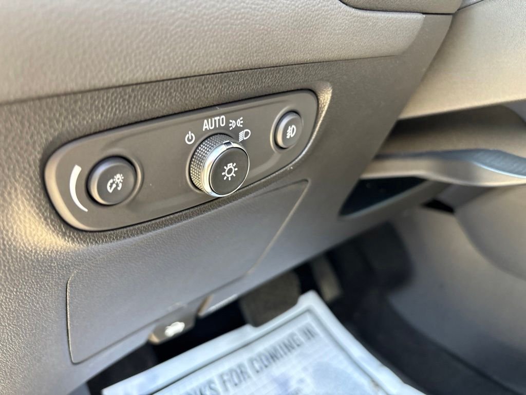Used 2023 White Buick Preferred image 20