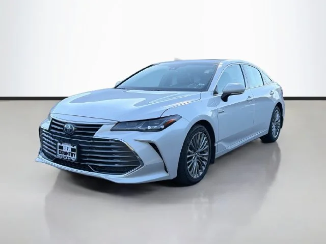 Used 2020 Beige Toyota Limited image 3