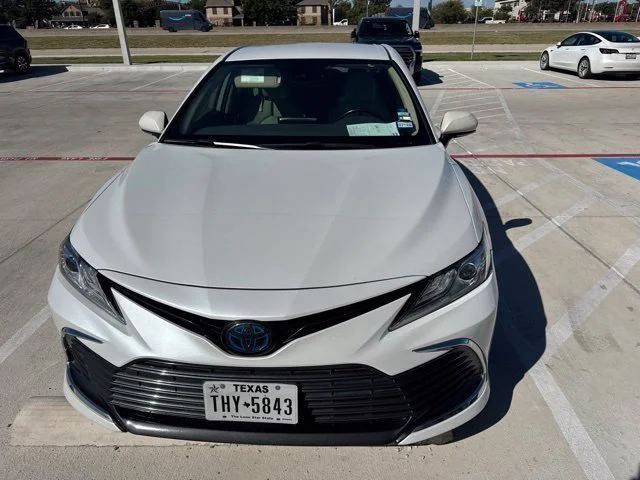 Used 2022 Beige Toyota XLE image 2