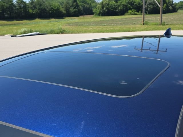 Used 2020 Obsidian Blue Pearl Honda EX-L image 28