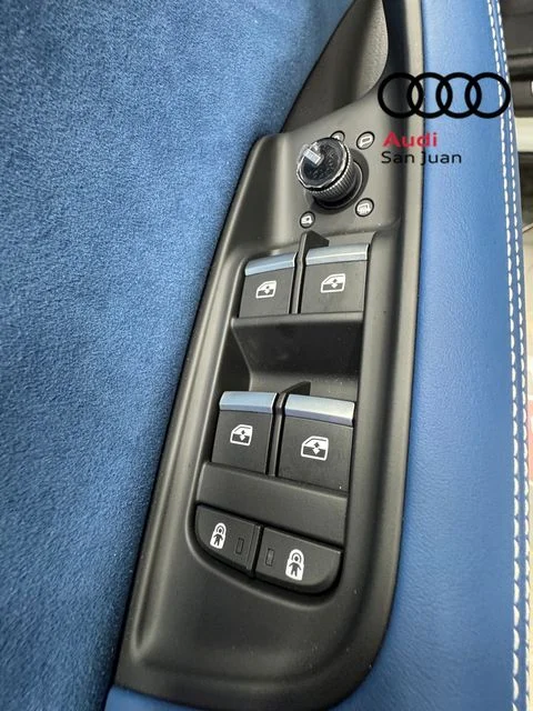 New 2026 White Audi 4.0T Prestige image 32