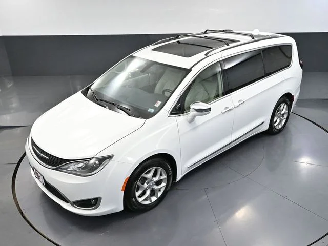 Used 2020 White Chrysler Limited image 61