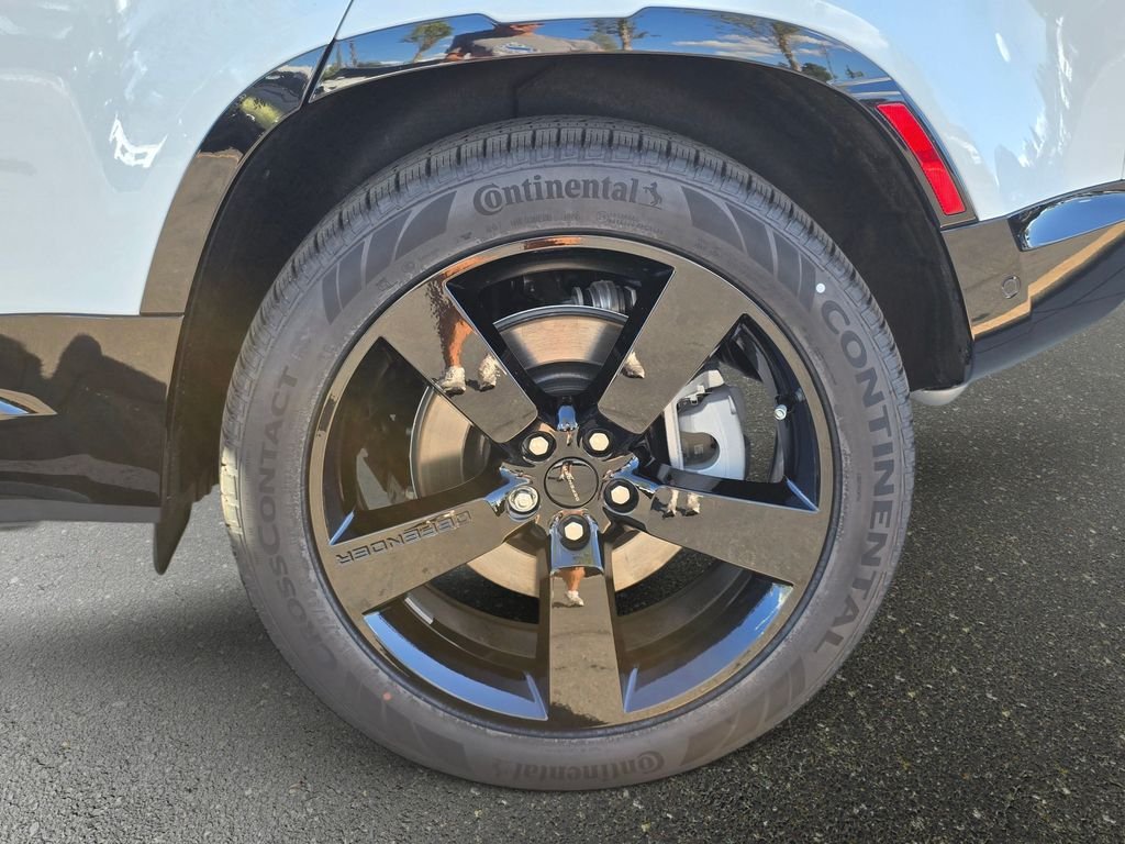 New 2026 Fuji White LAND ROVER X-Dynamic SE image 36